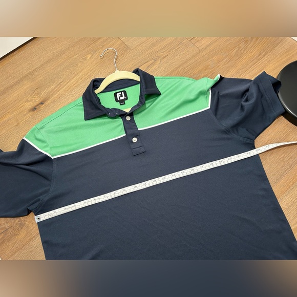 Medium Footjoy Golf Polos, Men’s Medium Footjoy Golf Polo Bundle, Both Shirts. - Picture 9 of 11
